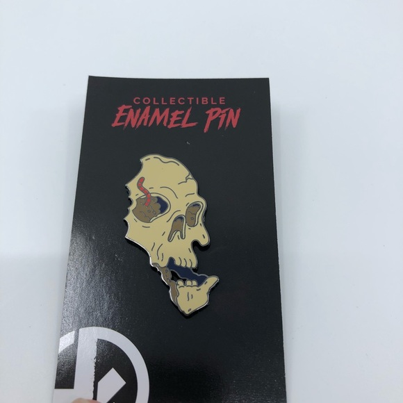4 Enamel Pins - Picture 4 of 7